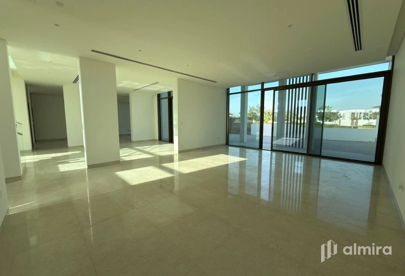 Single Row Corner | Vacant | Waterfront Living