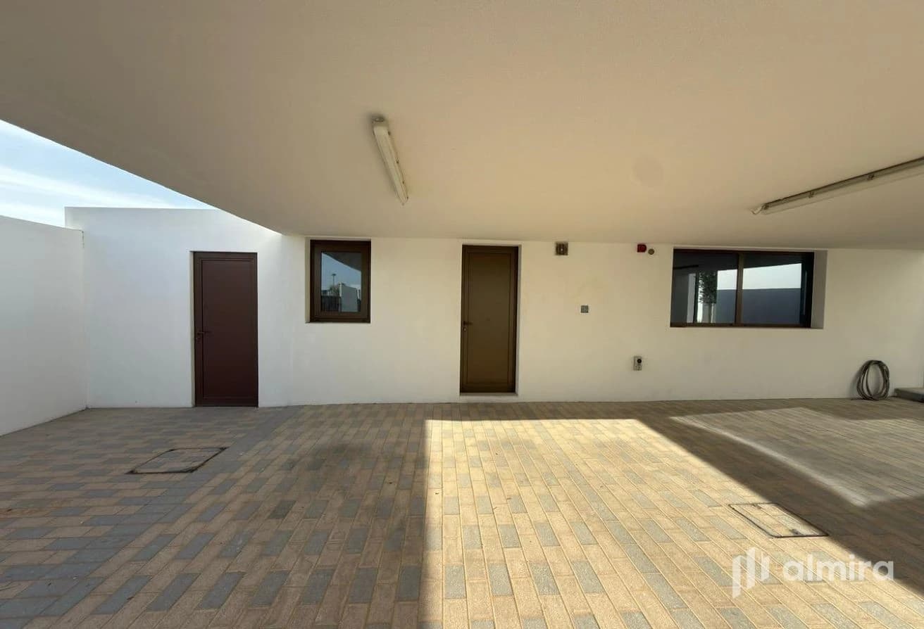 Move In Ready | Single Row Corner | Brand New