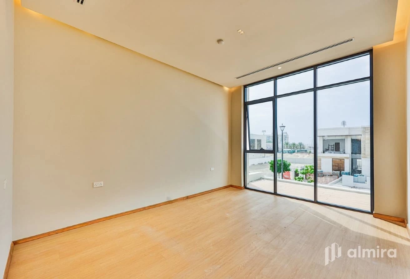 Brand New | Ready To Move In | High-End Finishing