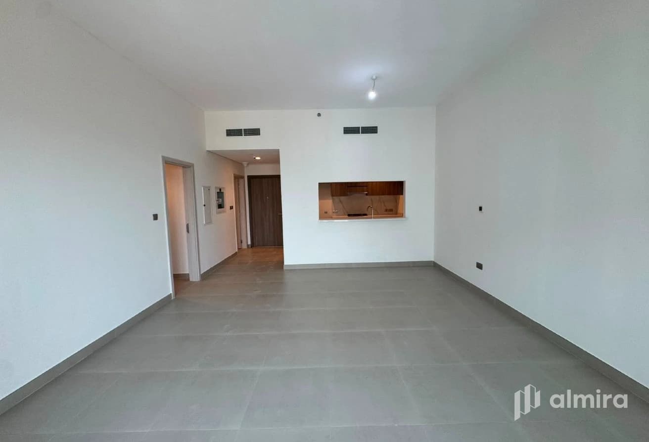 Golf View | High Floor | 2 Balconies | First User