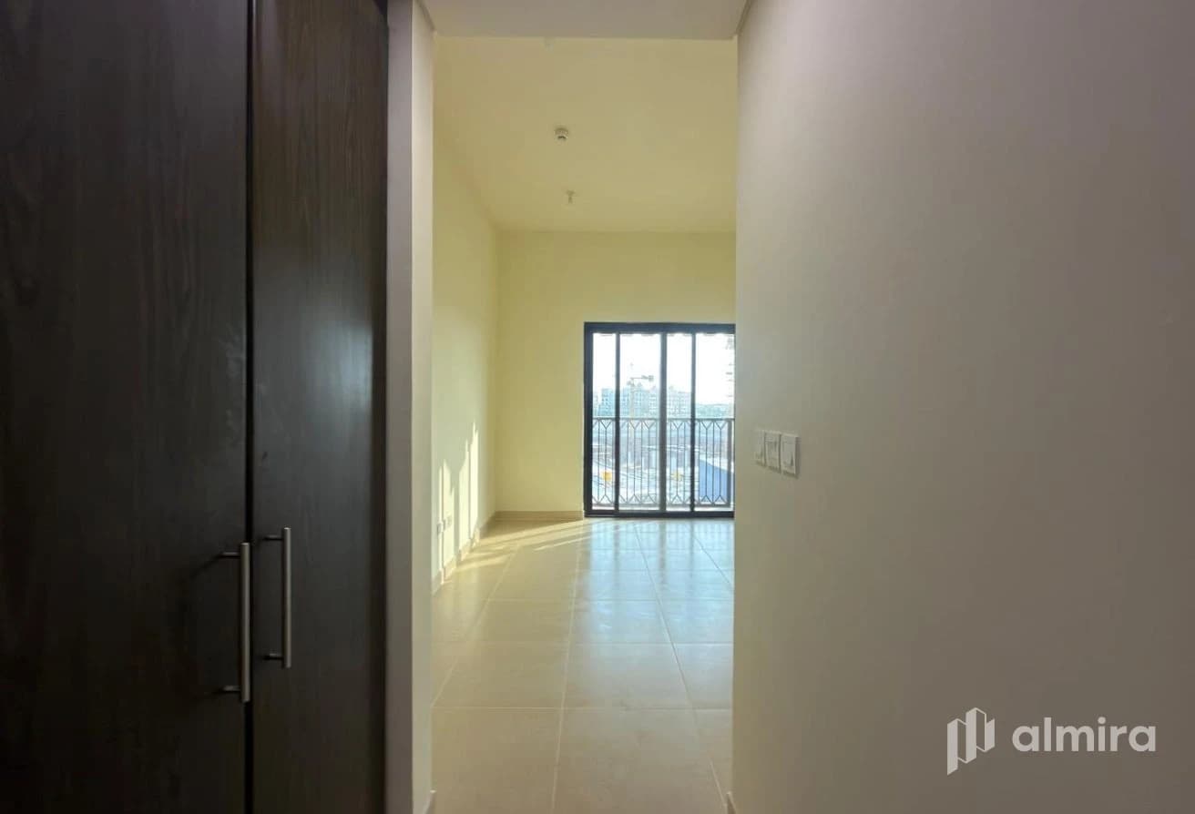 Community View | Vacant | Pristine Condition