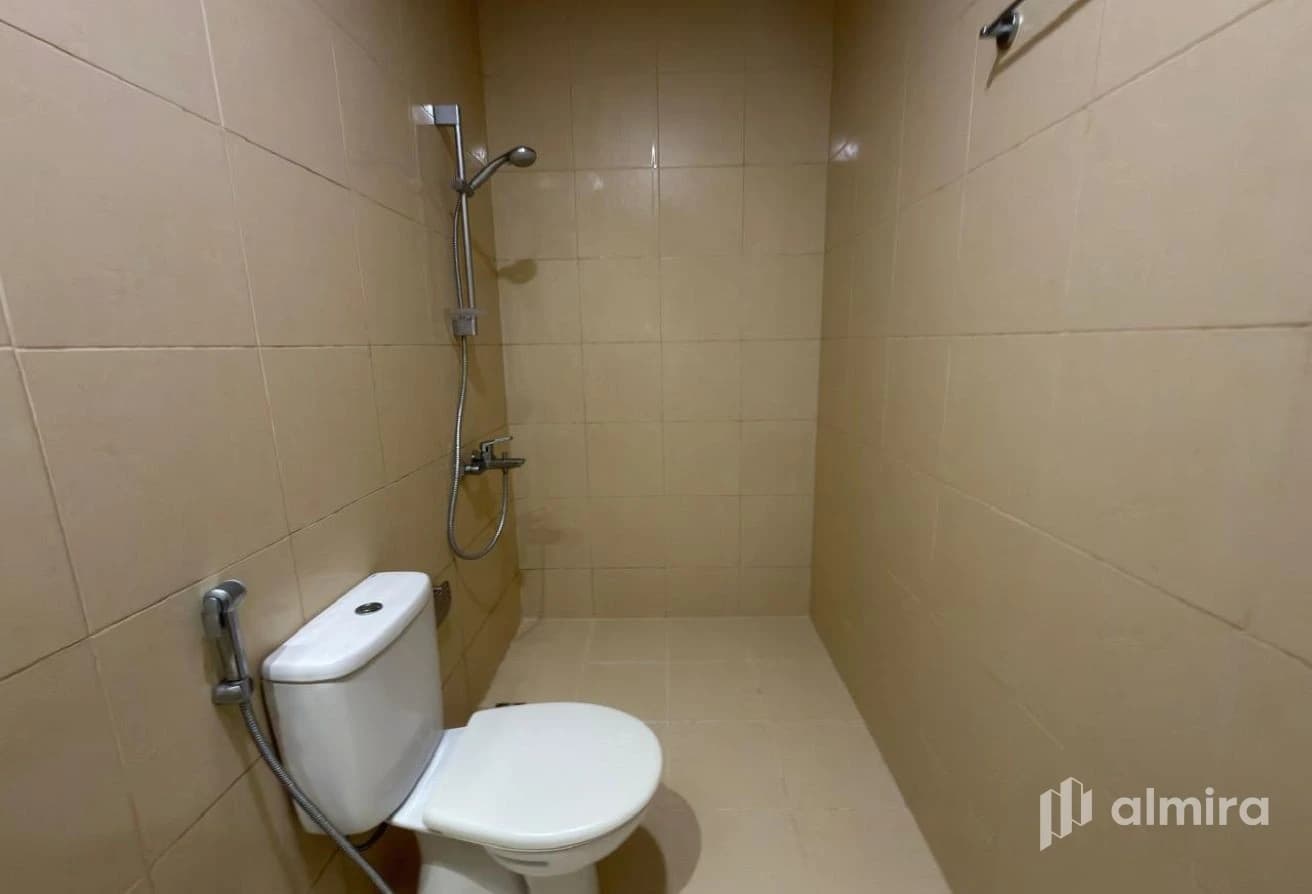 Community View | Vacant | Pristine Condition
