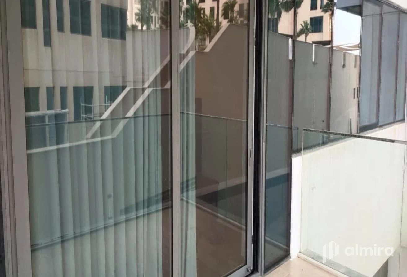 Furnished | 1BR with Powder Room | Prime Location