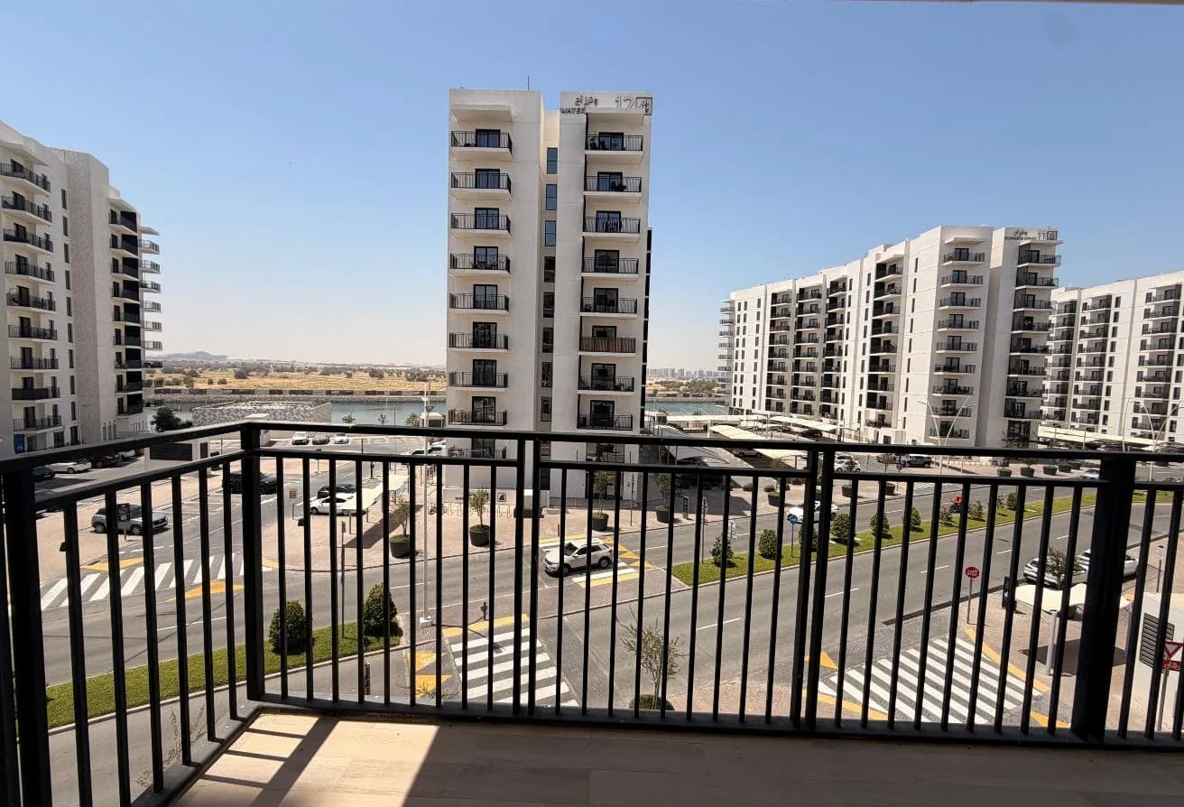 Fully Furnished | Canal View | Corner Unit