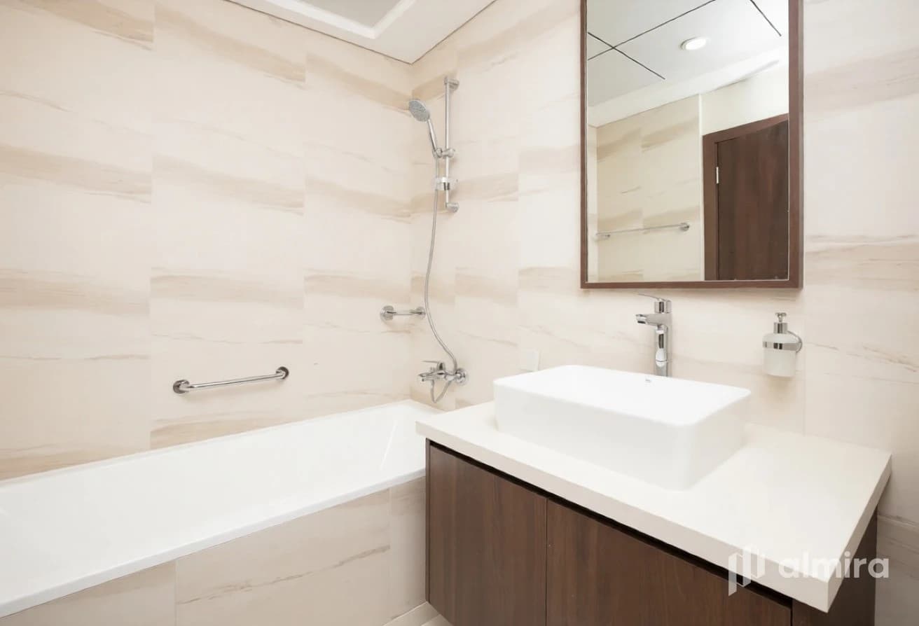 High Floor | Vacant | Prime Location