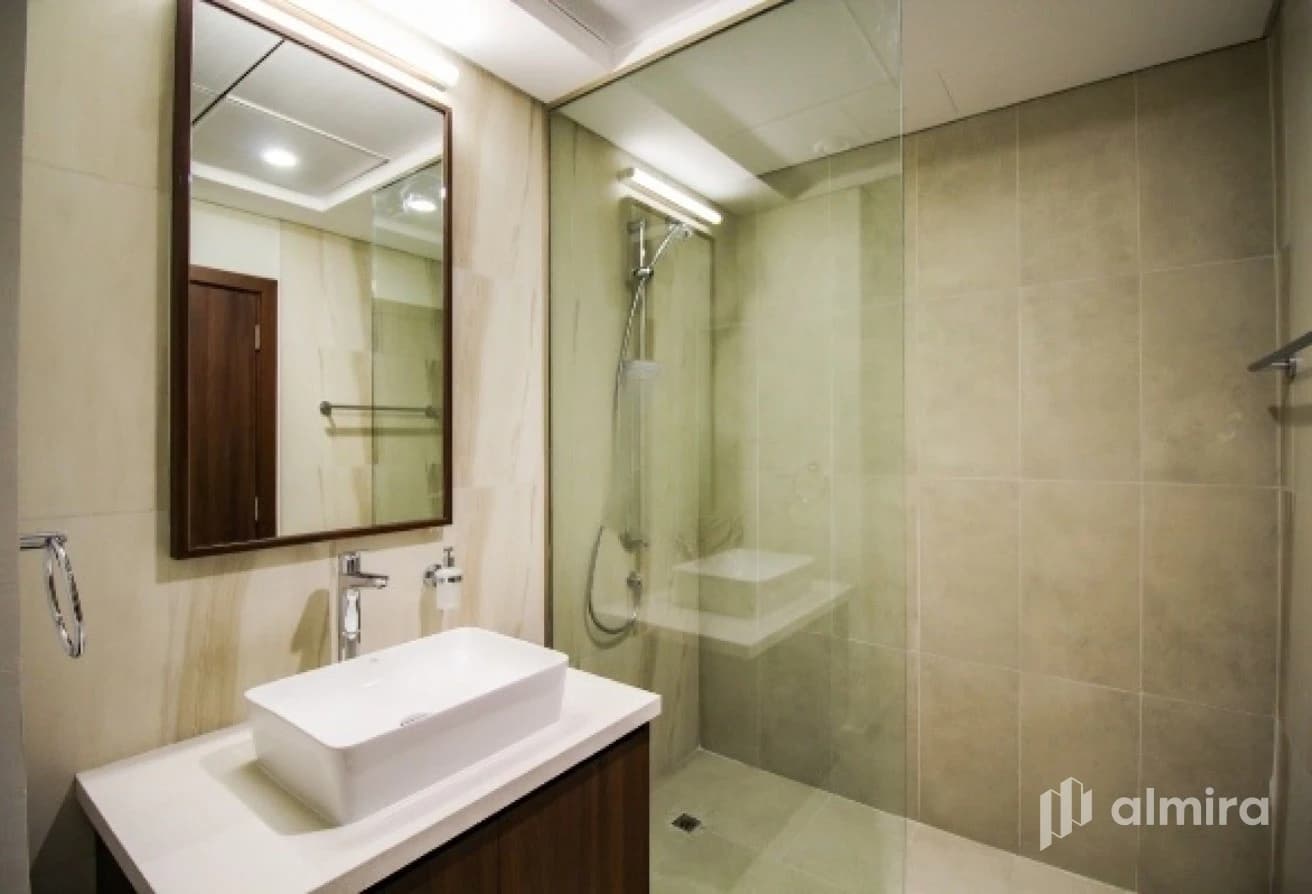 High Floor | Vacant | Prime Location