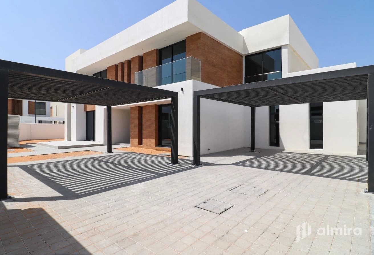 Single Row Corner | Brand New | Type C | Vacant