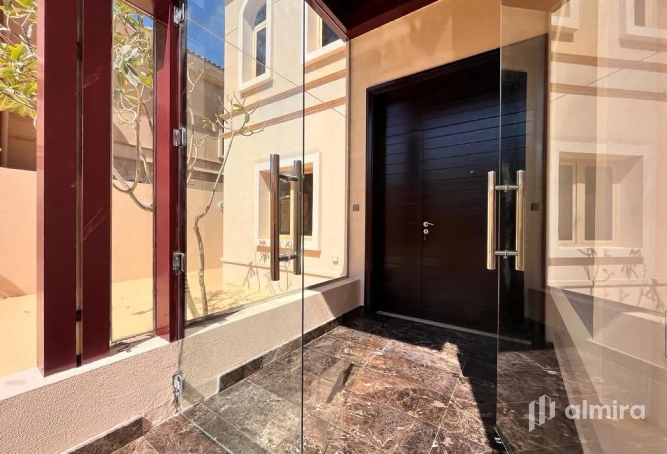 Private Pool | 2 Kitchens | Upcoming Unit | Garden