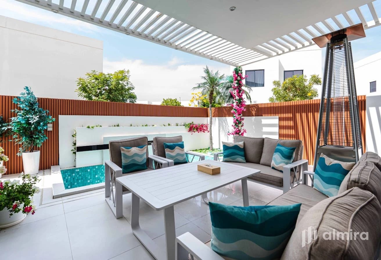 Single Row | Fully Furnished | Private Pool