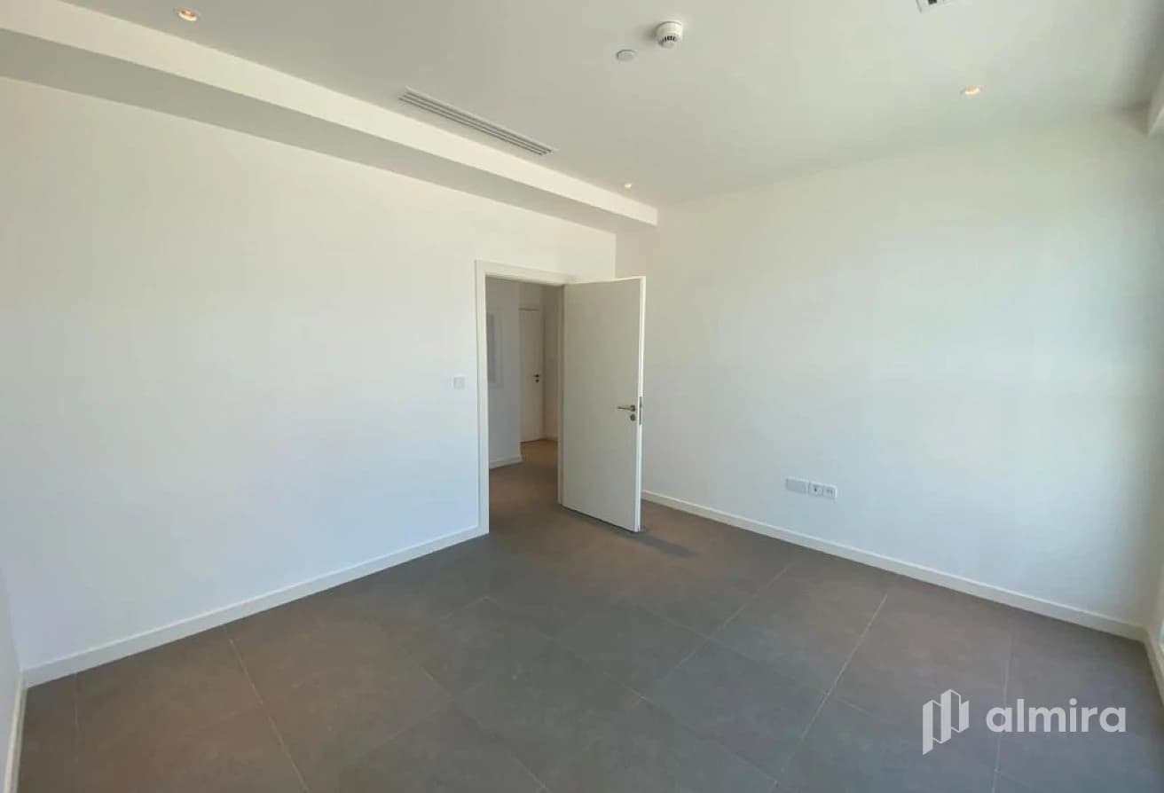 Spacious 2BR+Maid | Vacant | High Floor