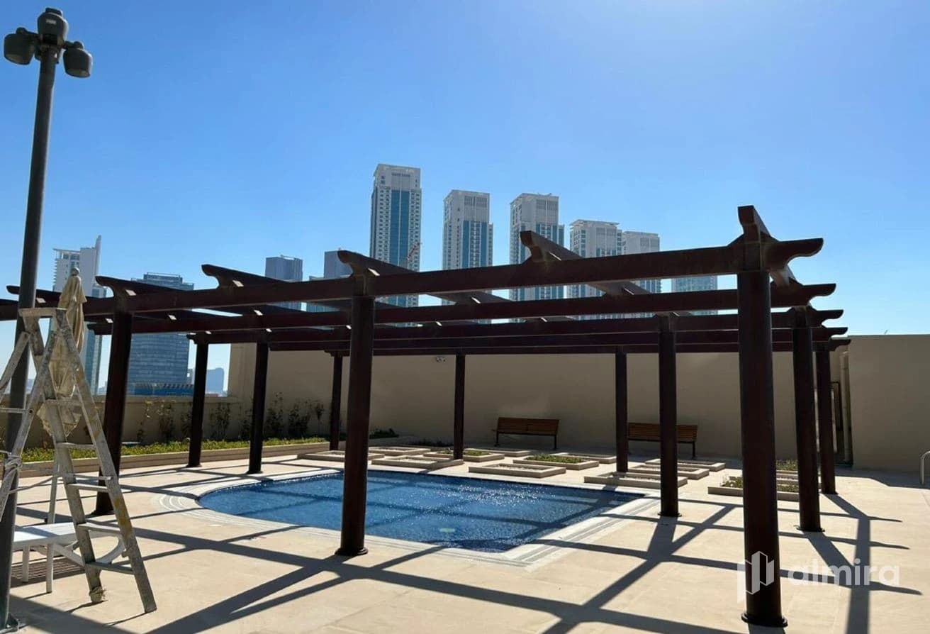 Sea View | Vacant | Modern Facilities