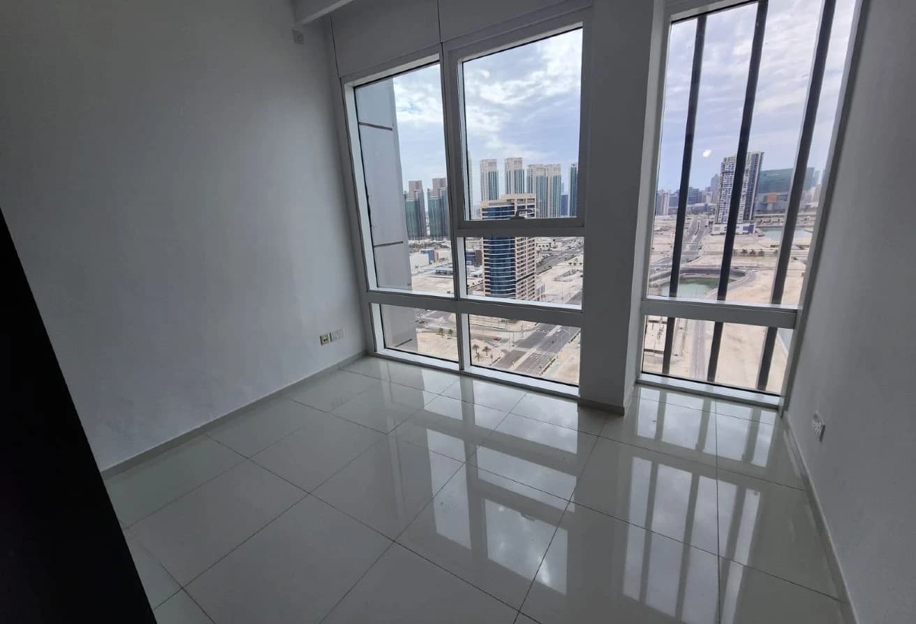 Type S | Single Row Corner |Rented till April 2027