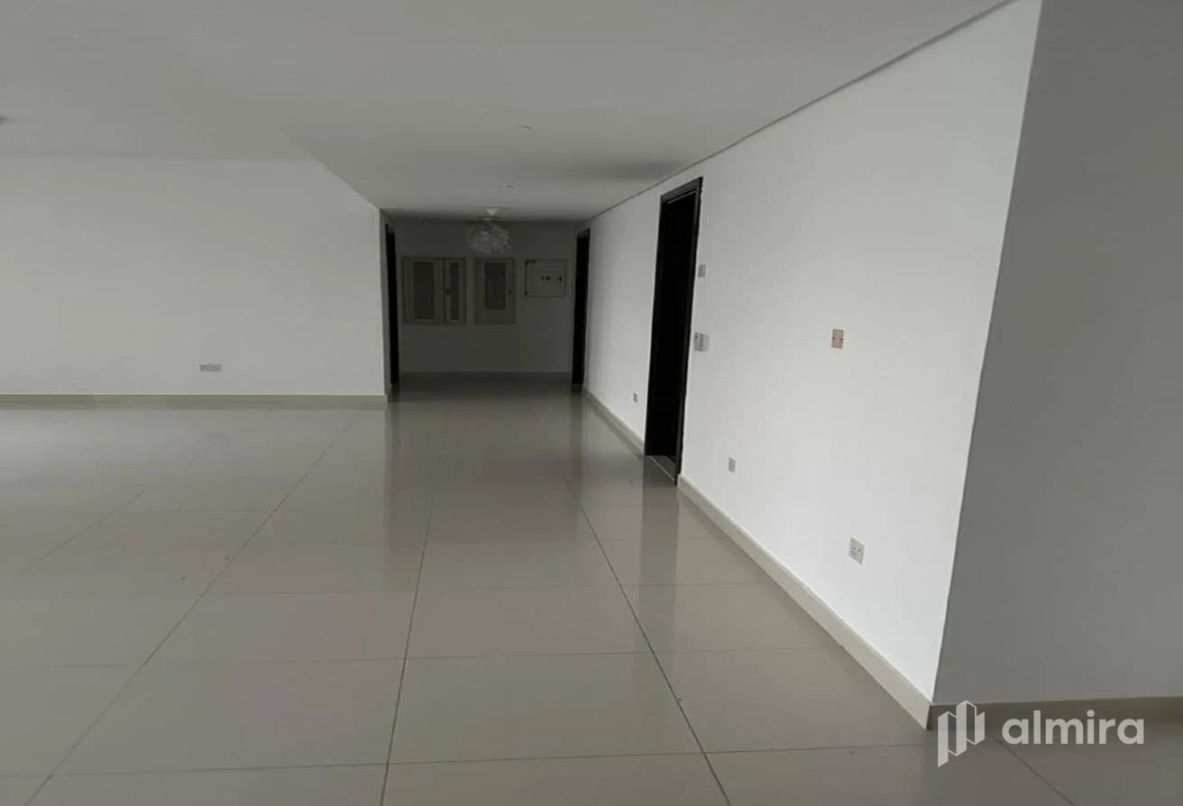 Move in Ready | High Floor | Sea View