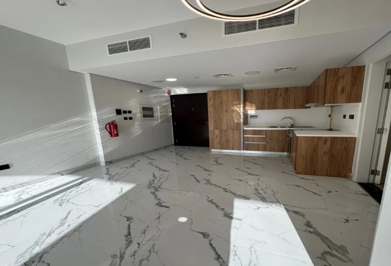 High Floor | Spacious Studio | Waterfront Living