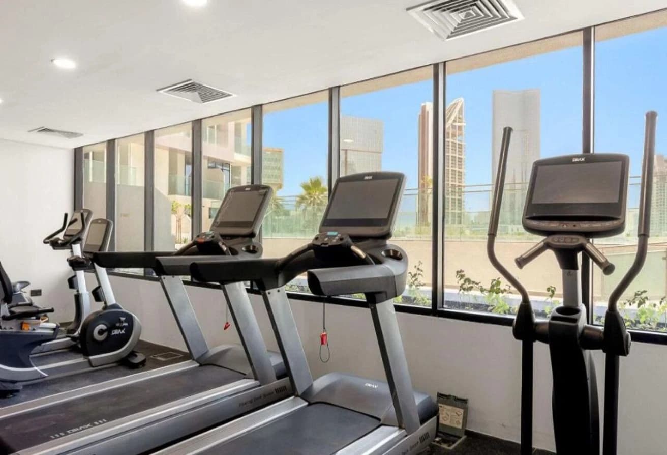 High Floor | Spacious Studio | Waterfront Living