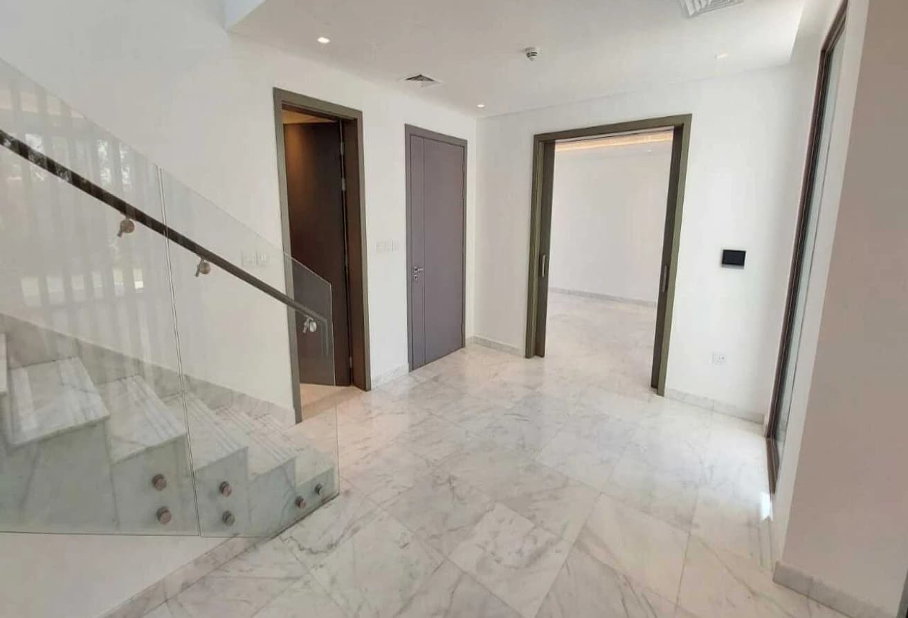 Single Row | Corner Villa | Good Condition