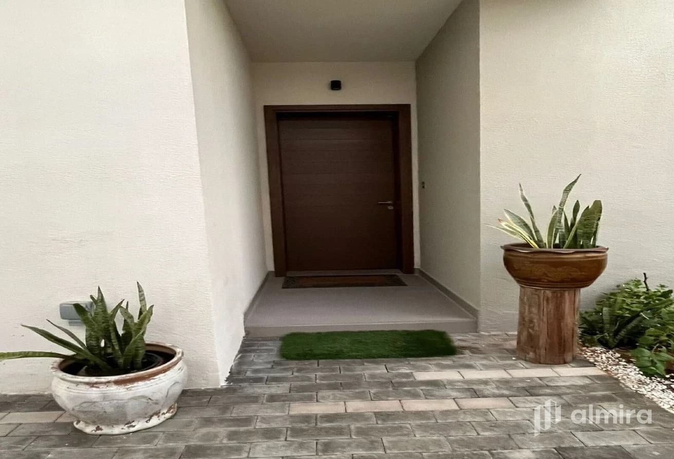 Next To Corner | Brand New | Beach Access