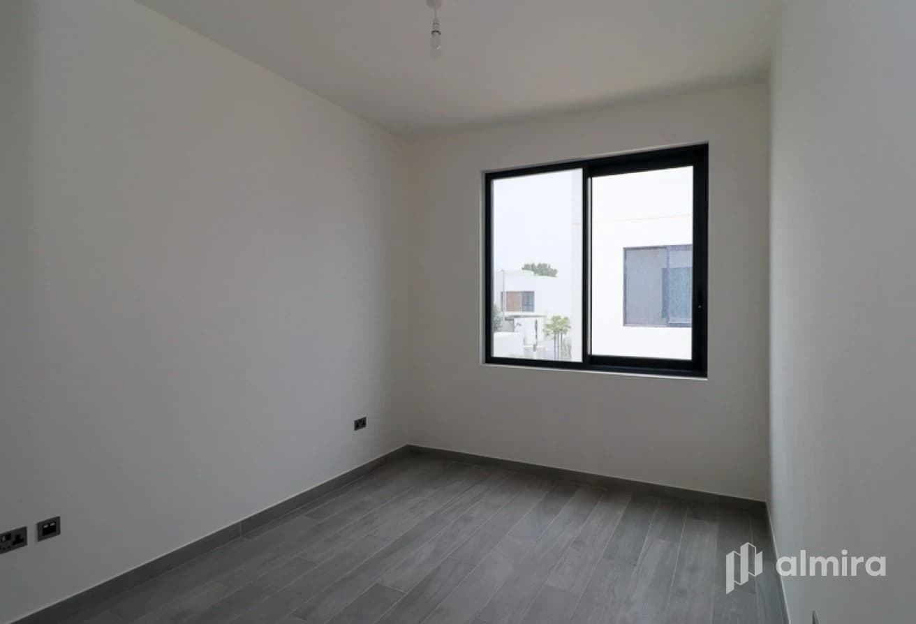 Next To Corner | Ready To Move In | Family Home