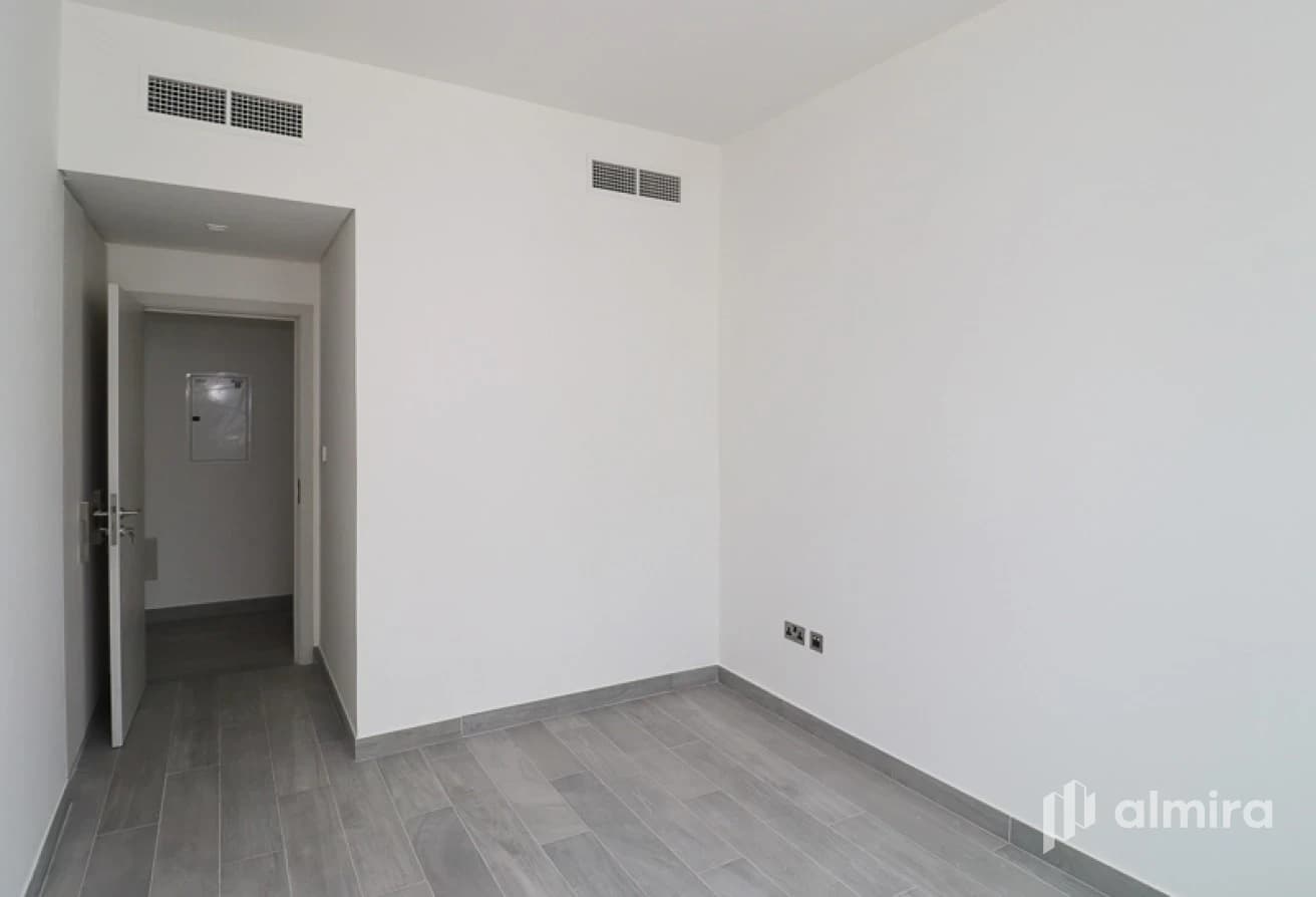 Next To Corner | Ready To Move In | Family Home