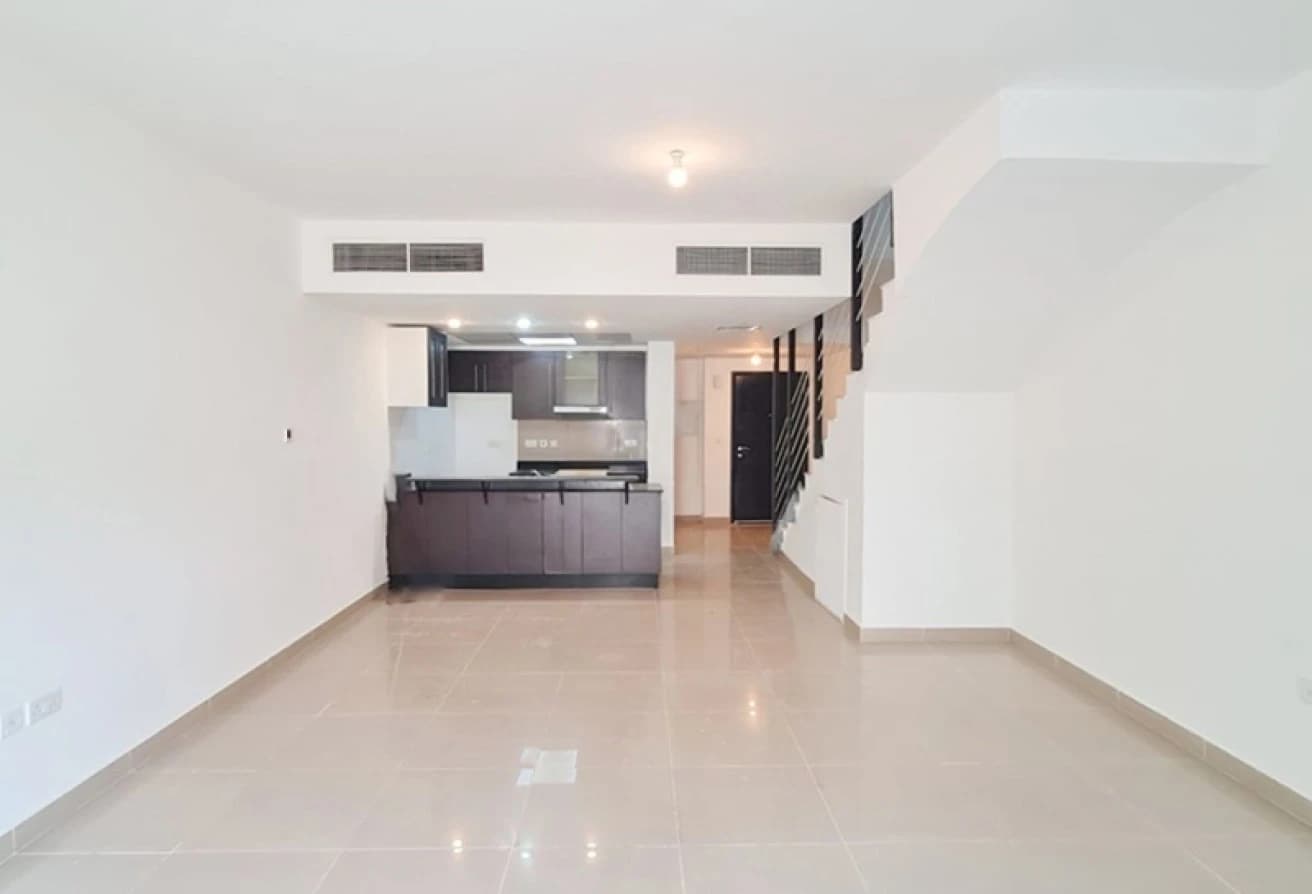 Spacious 4BR+M | Good Condition | Private Garden