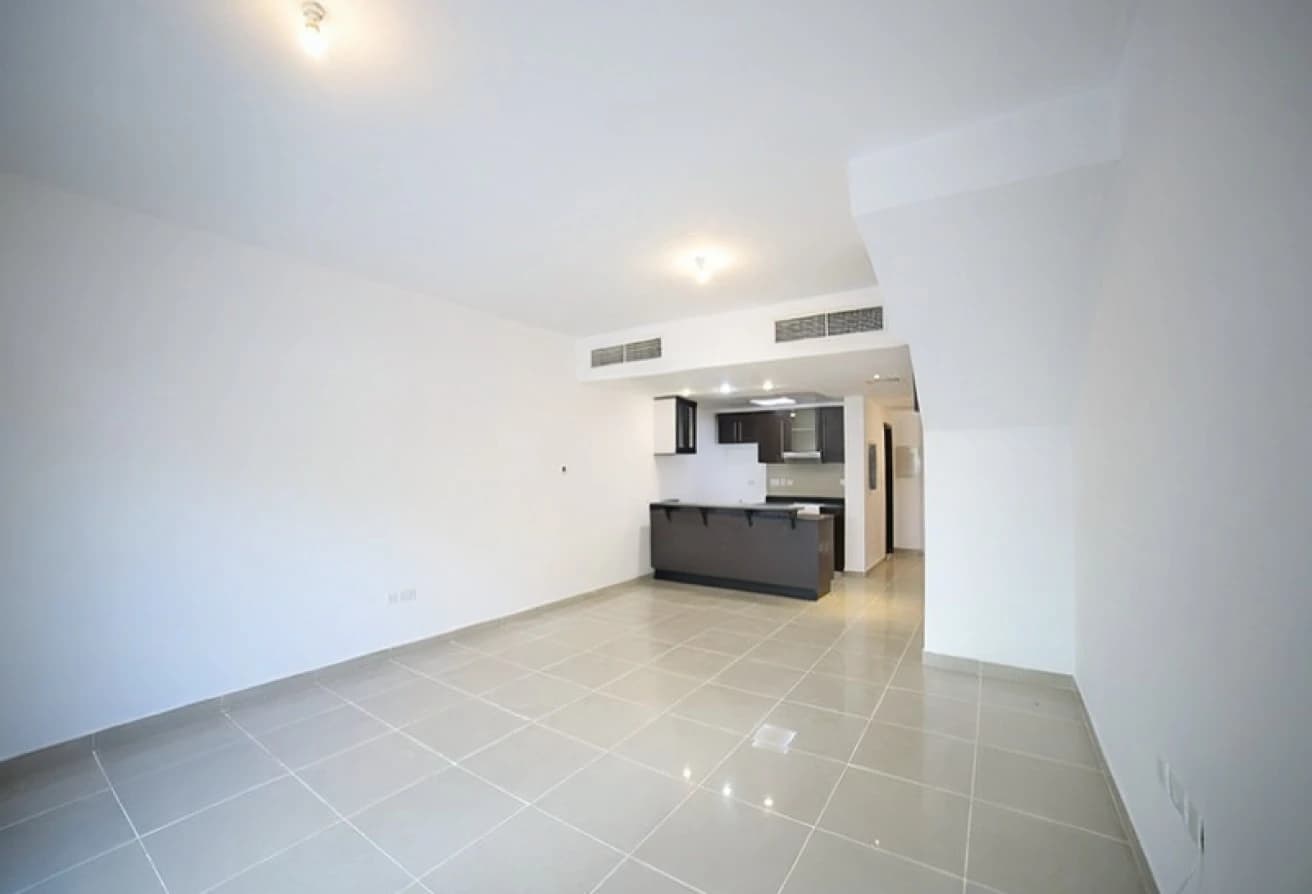 Spacious 4BR+M | Good Condition | Private Garden