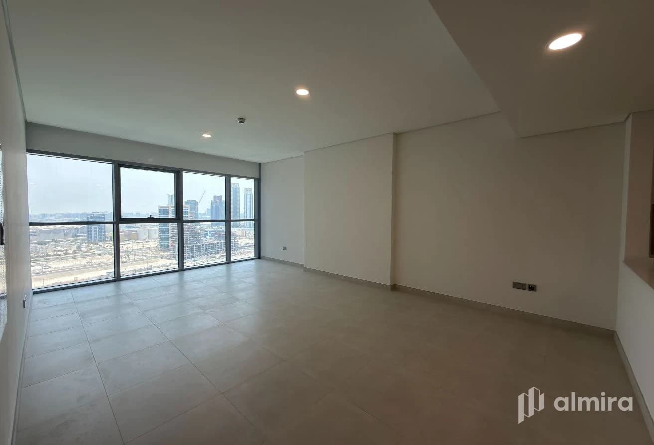 Partial Canal View | High Floor | Ready To Move In