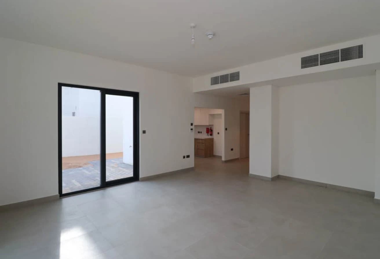 Single Row | Corner Unit | Direct to the Pool
