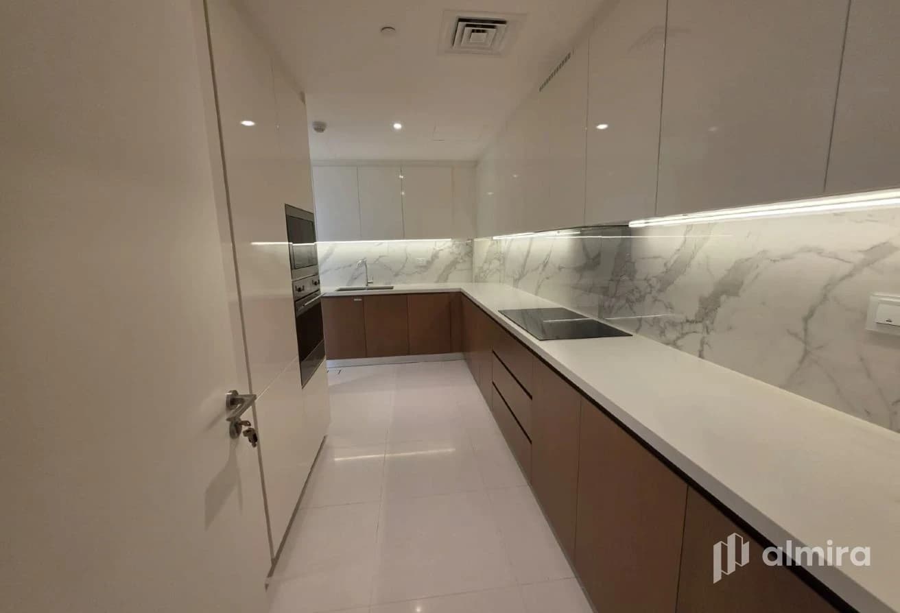1BR w/ Balcony | Amazing View | Unfurnished Unit