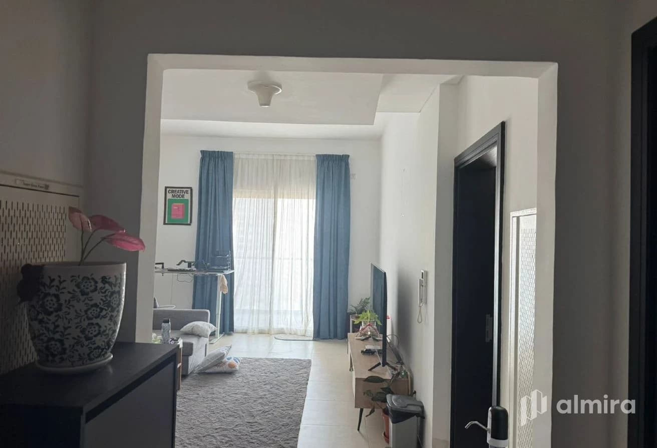 1BR w/ Balcony | Amazing View | Unfurnished Unit