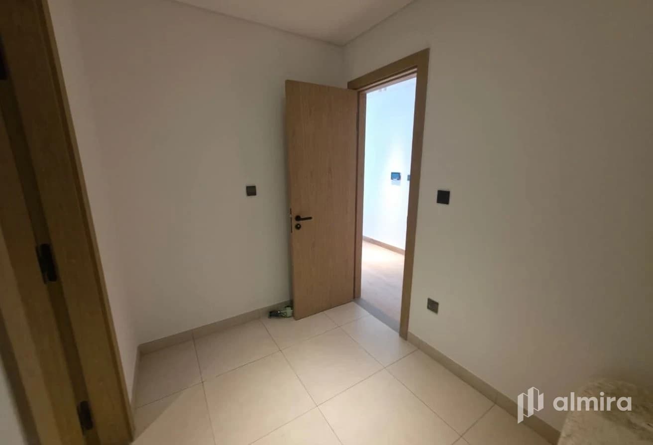 Corner 2BR+M | Exclusive Unit | Move in Ready