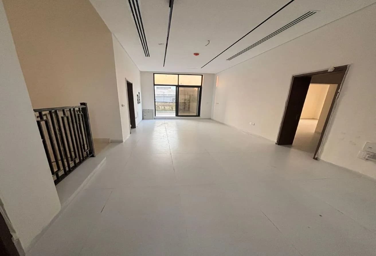 Single Row | First User | Ready To Move In