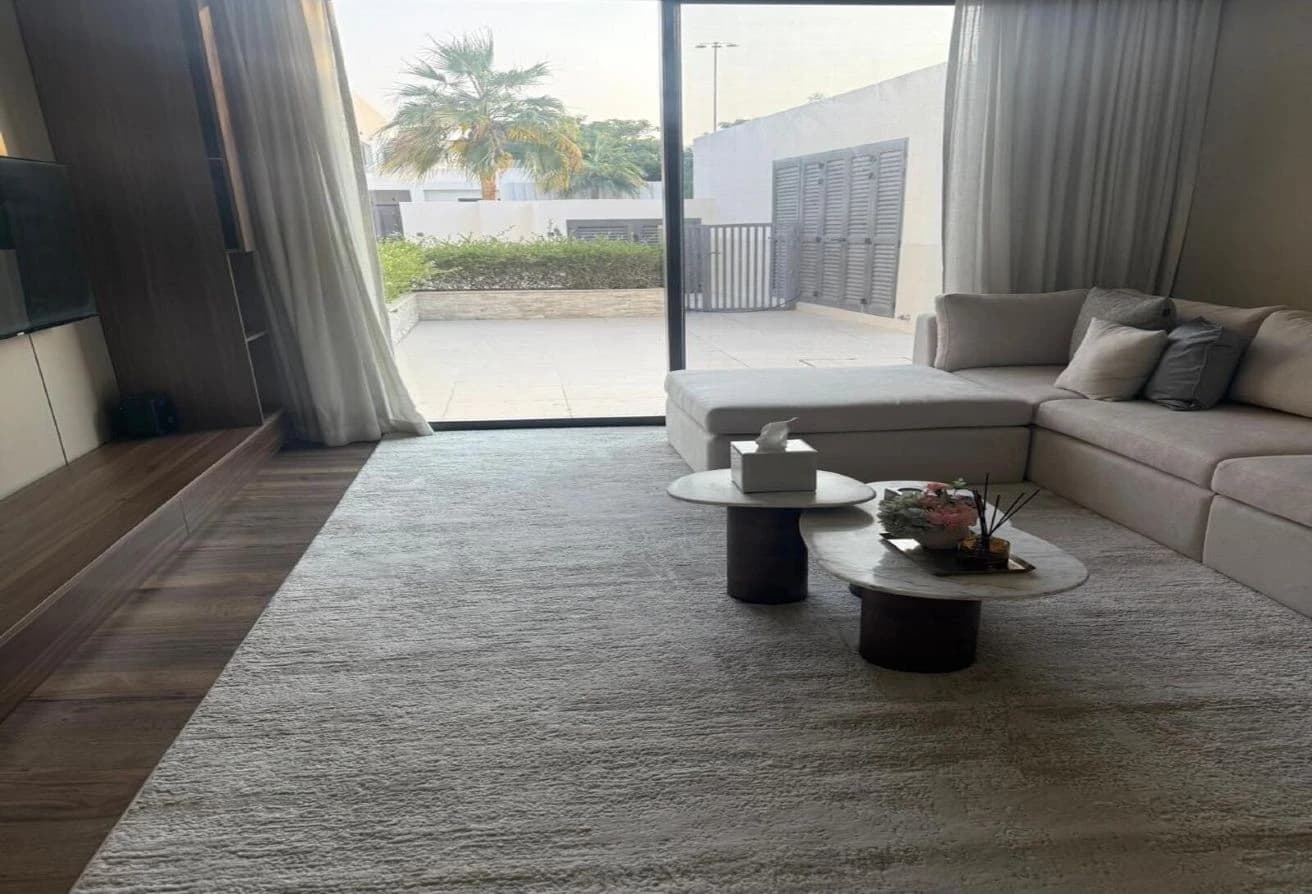 Single Row Corner | Upgraded Villa | Furnished