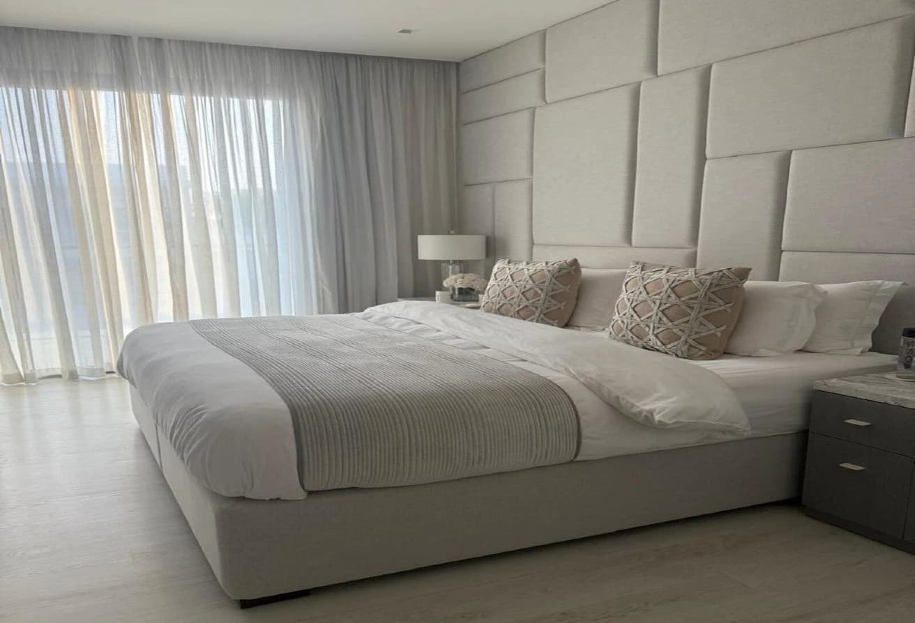 Single Row Corner | Upgraded Villa | Furnished