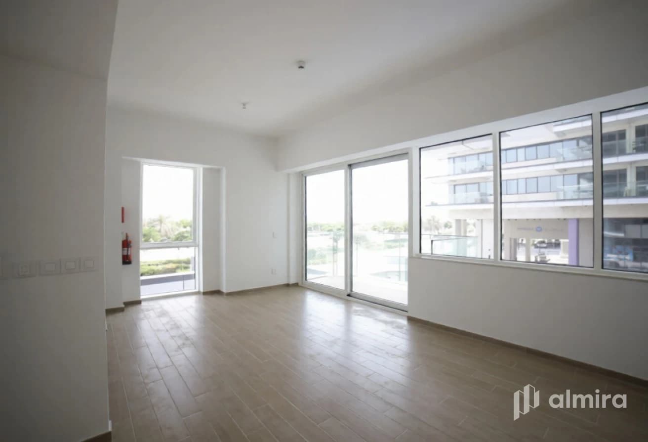 Good Condition | Studio w/ Balcony | Upcoming