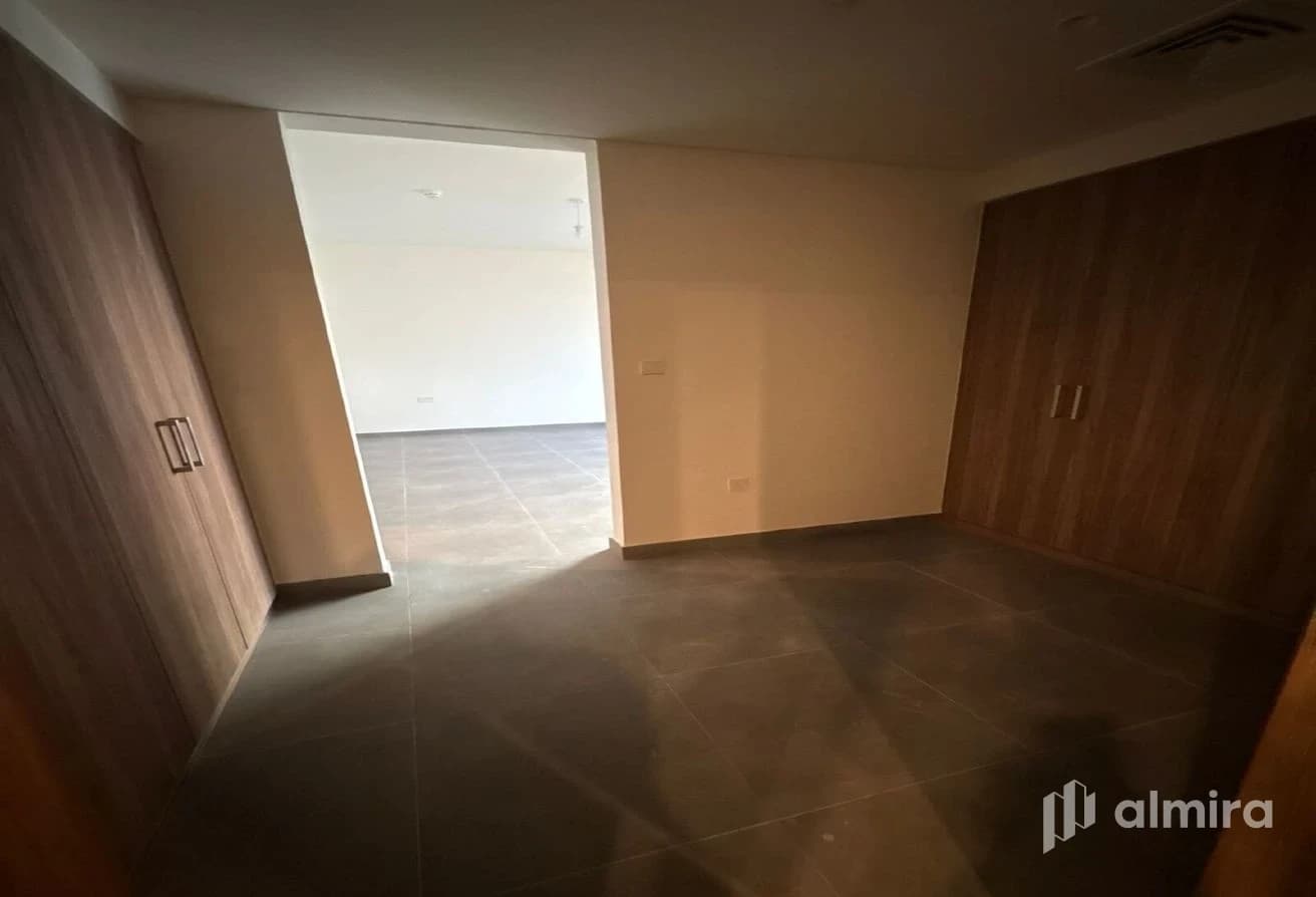 Corner | Big Plot | Double Row Mediterranean