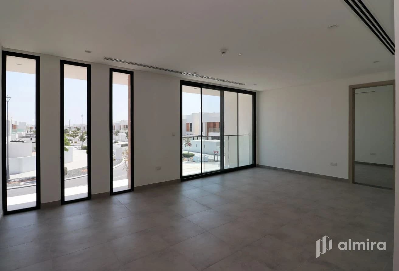 Single Row Corner | Brand New | Type C | Vacant