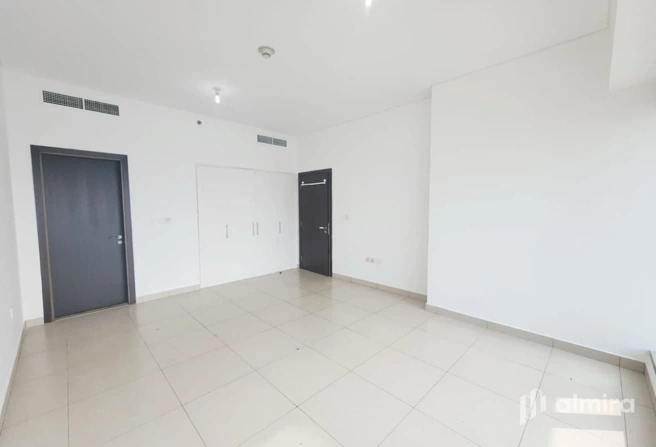 High Floor | Ready to Move In | Prime Location