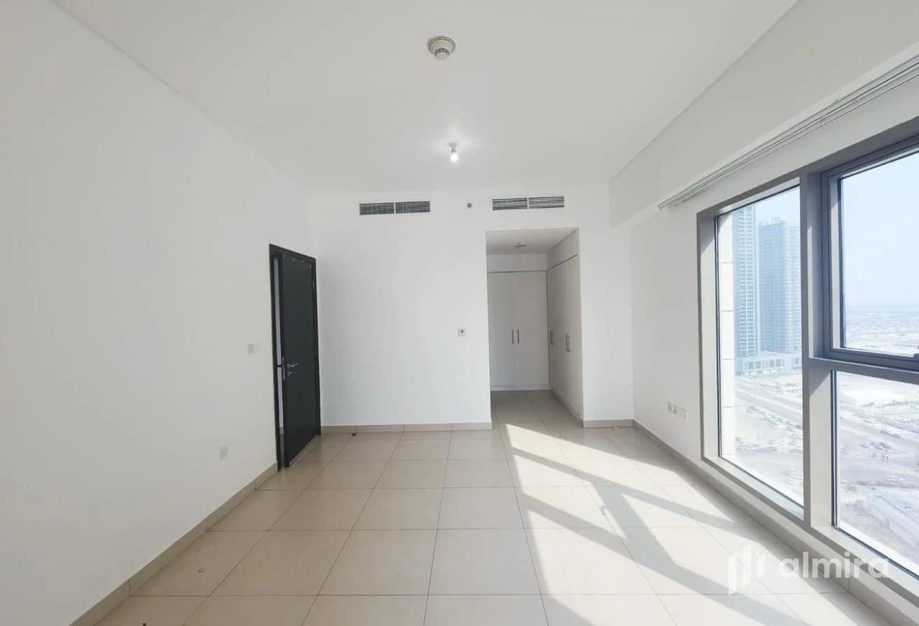High Floor | Ready to Move In | Prime Location