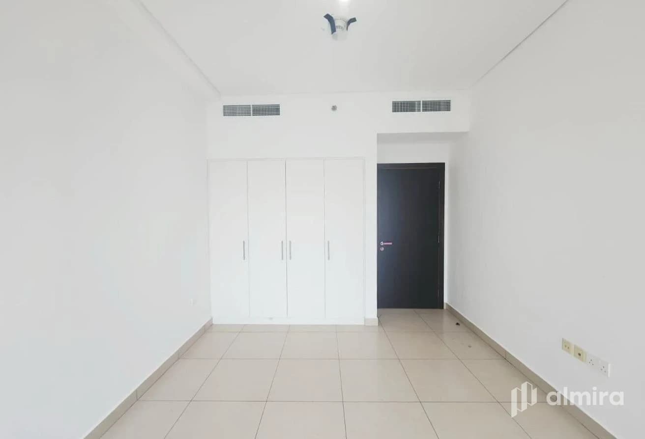 High Floor | Ready to Move In | Prime Location