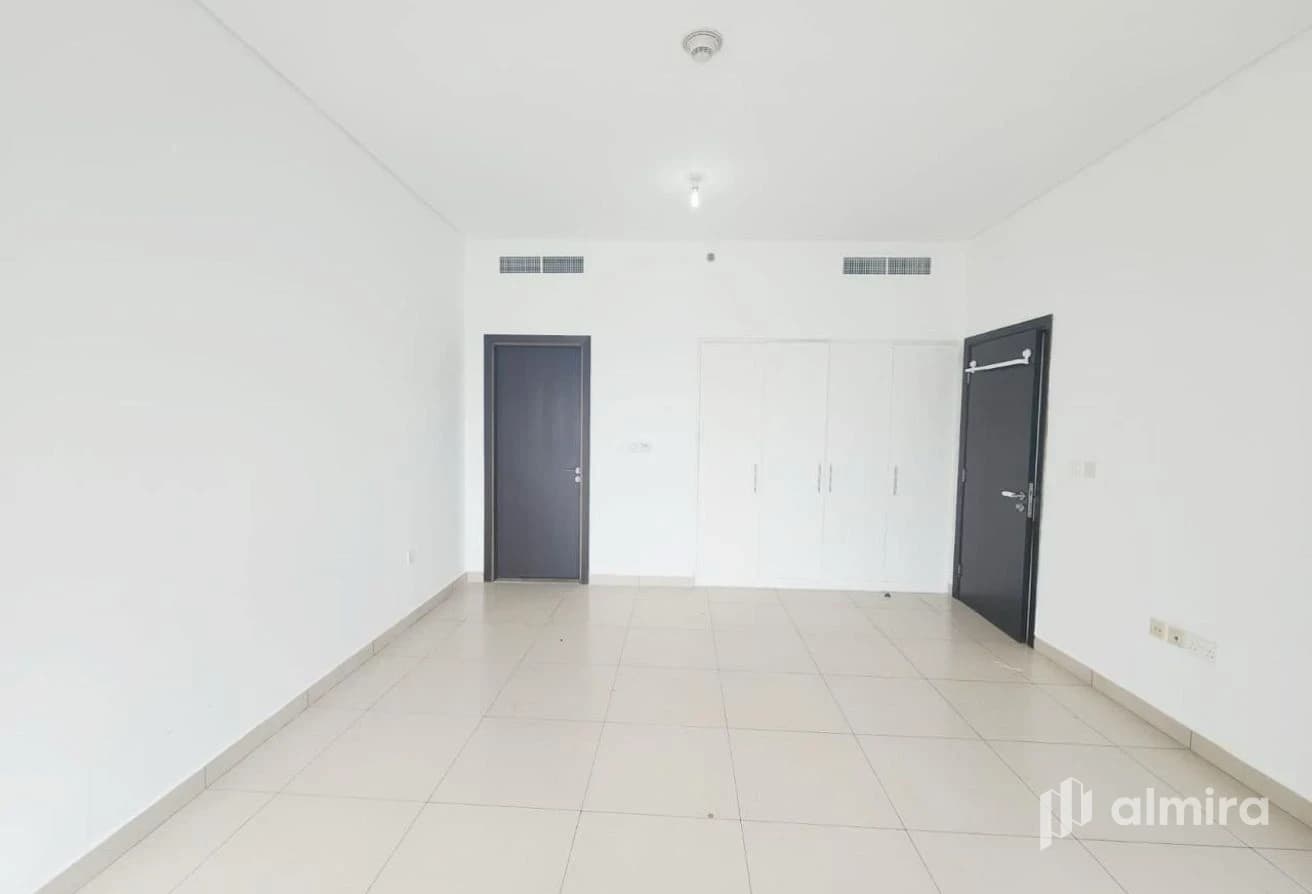 High Floor | Ready to Move In | Prime Location