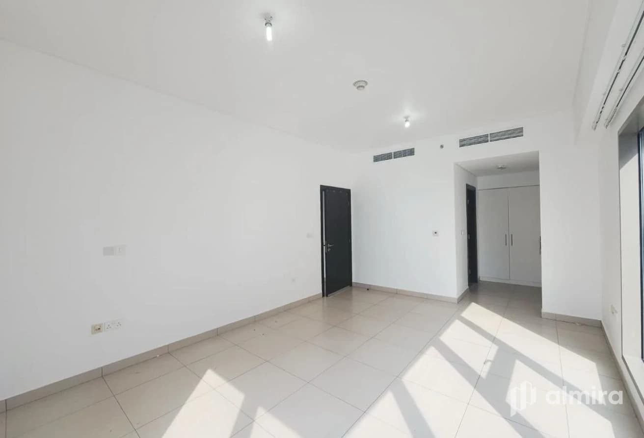 High Floor | Ready to Move In | Prime Location