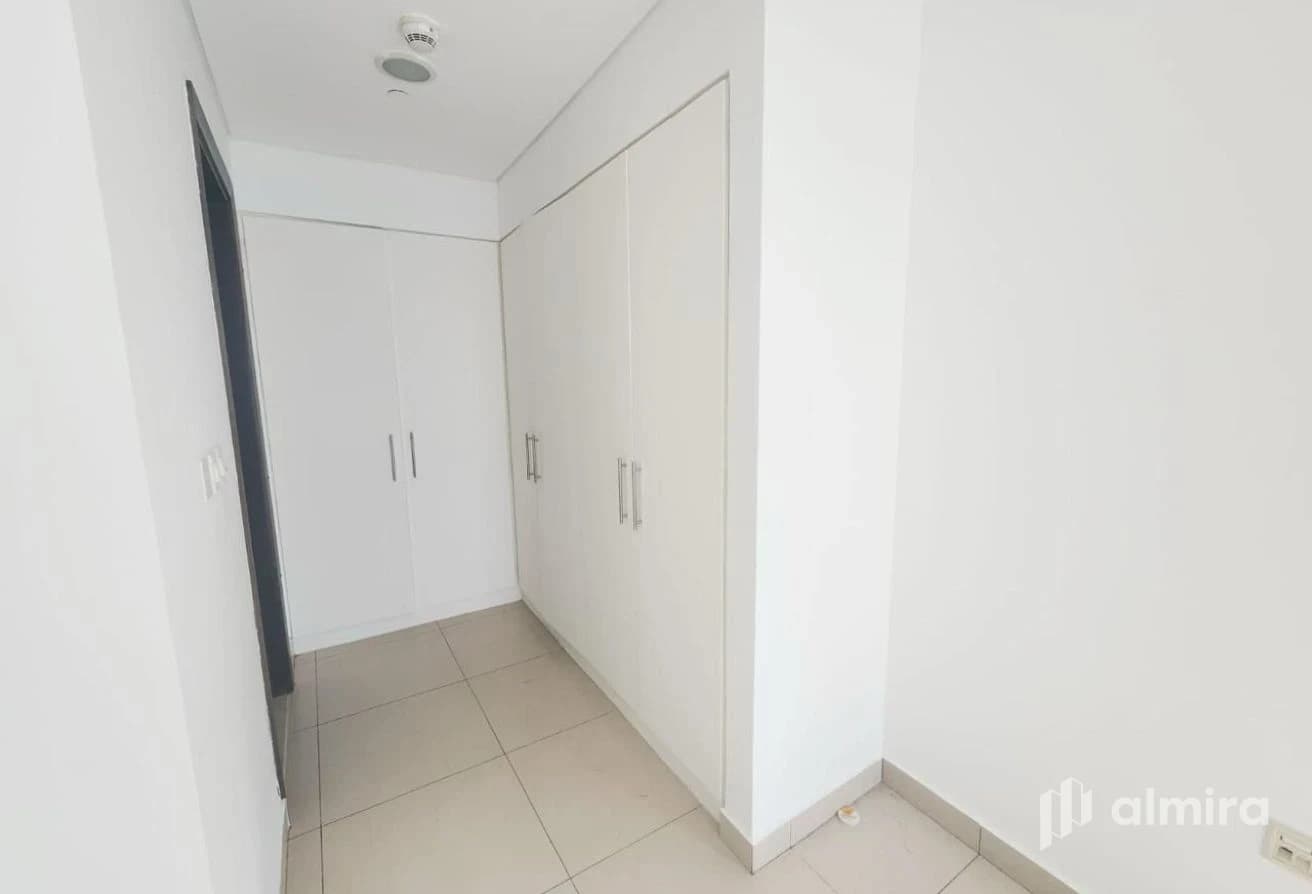 High Floor | Ready to Move In | Prime Location