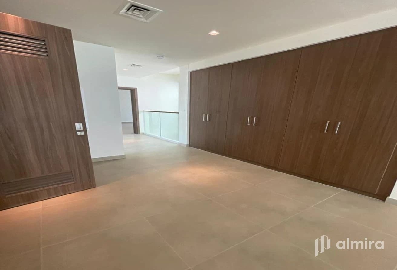 Brand New | Single Row | Vacant | Prime Location