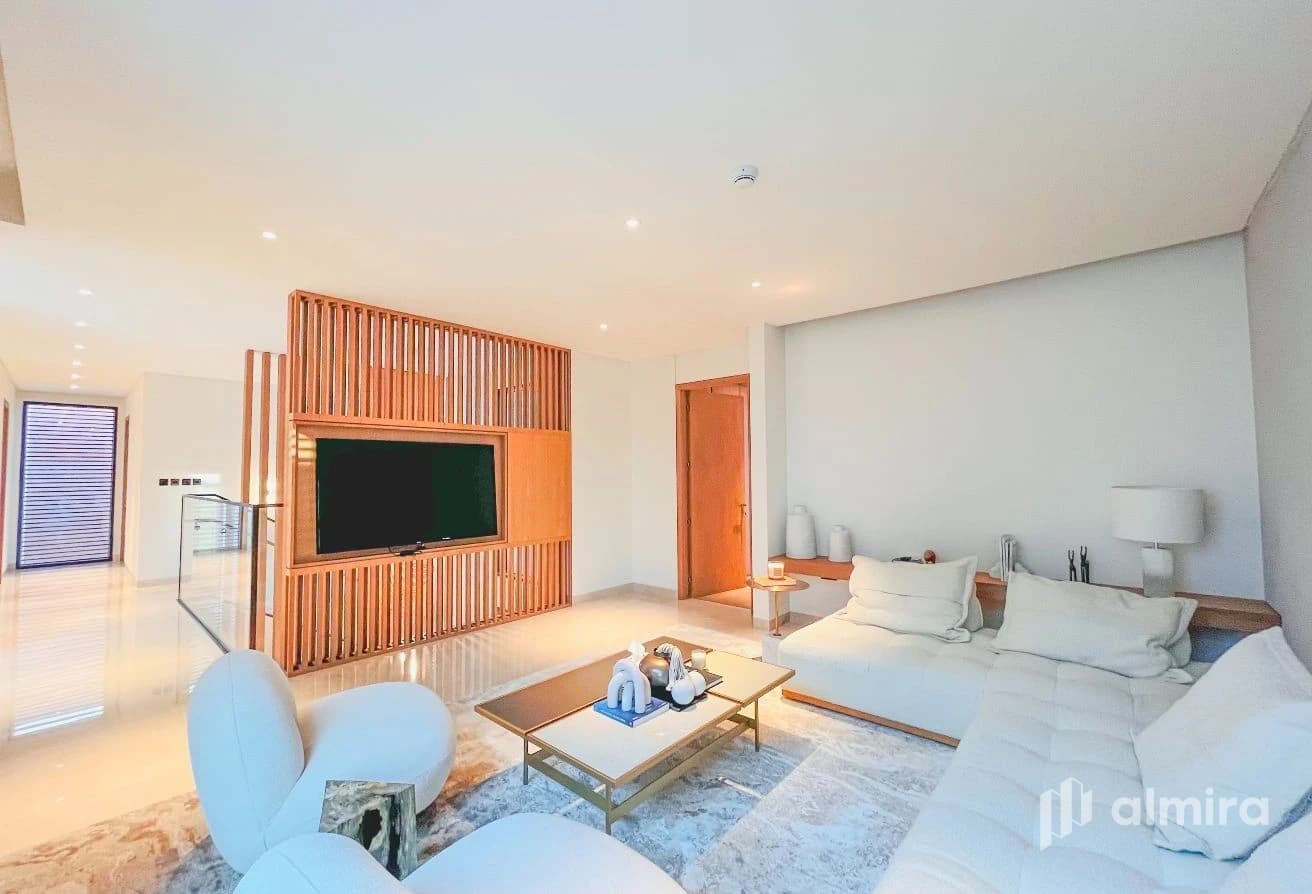 Wilds | Resale | Premium Finishes | Prime Location
