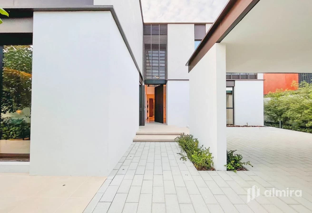 Wilds | Resale | Premium Finishes | Prime Location