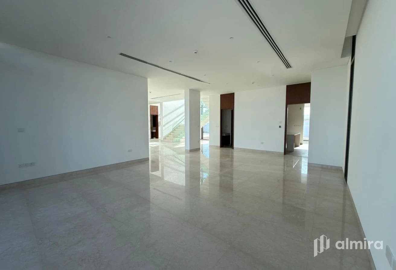 Move In Ready | Single Row Corner | Brand New