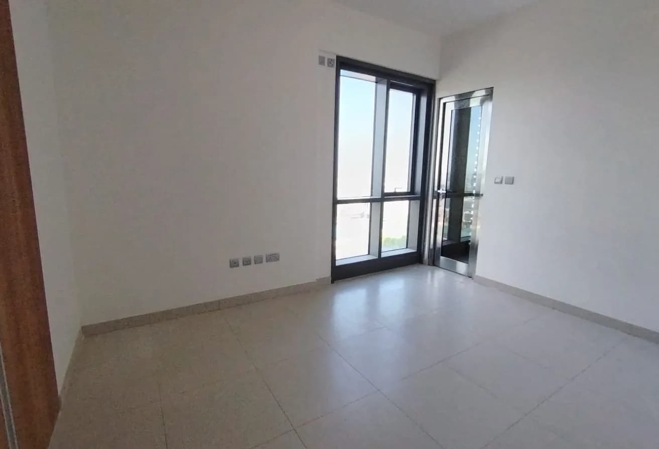 High Floor | Great Amenities | Waterfront Living