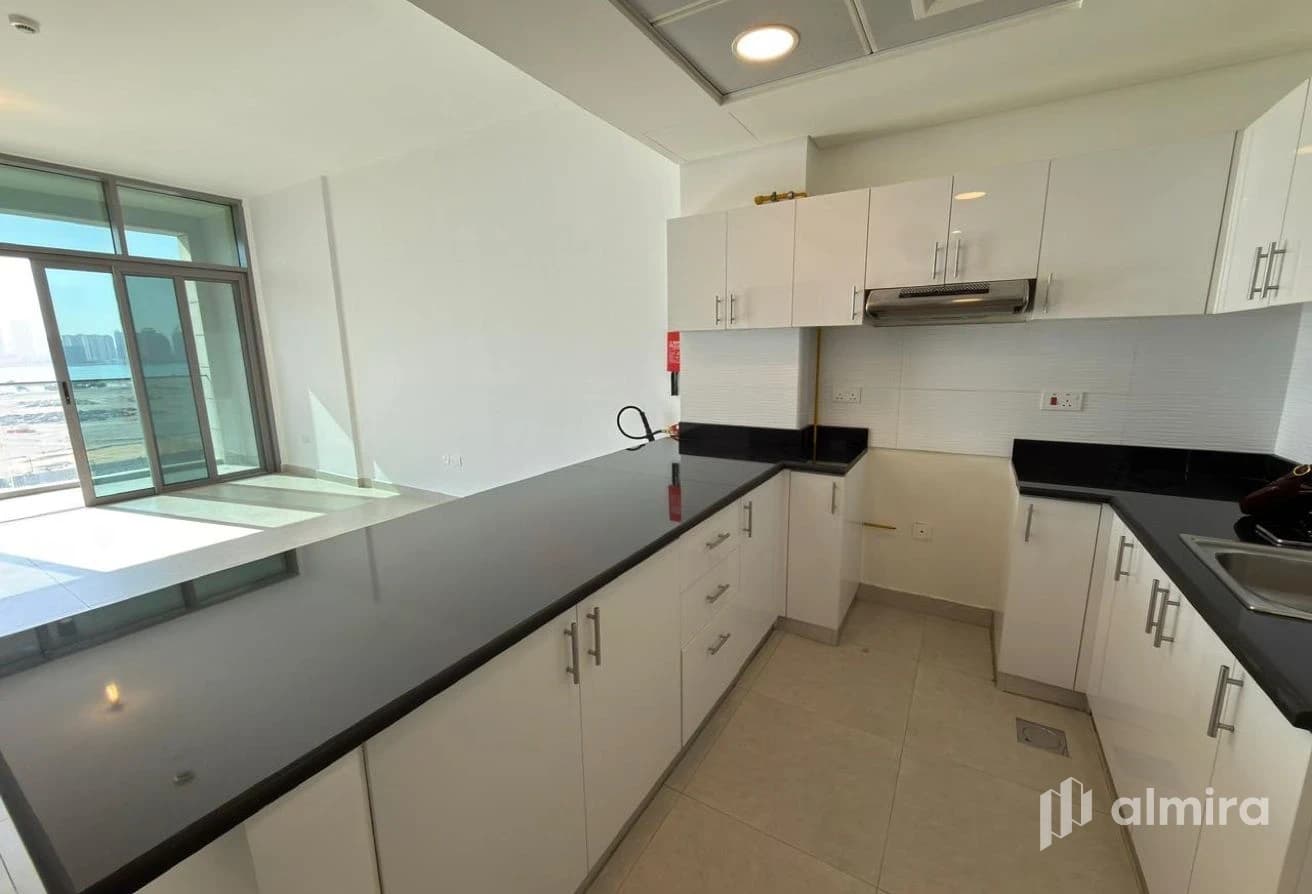 Sea View | Low Floor | Pristine Condition