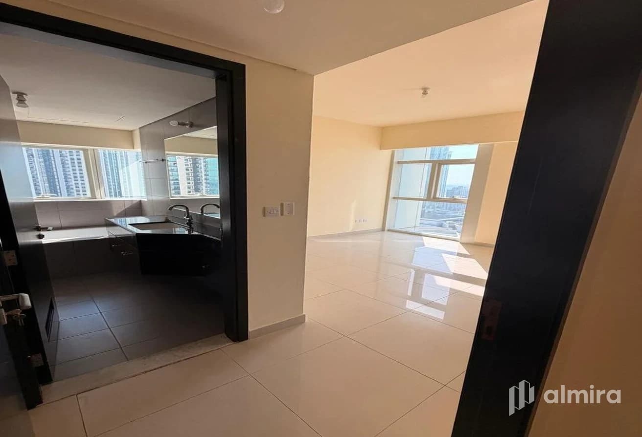 Sea View | Corner Unit | High Floor | Vacant