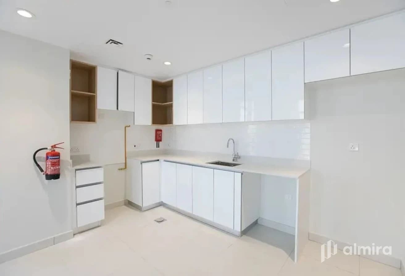High Floor | Vacant | Prime Location